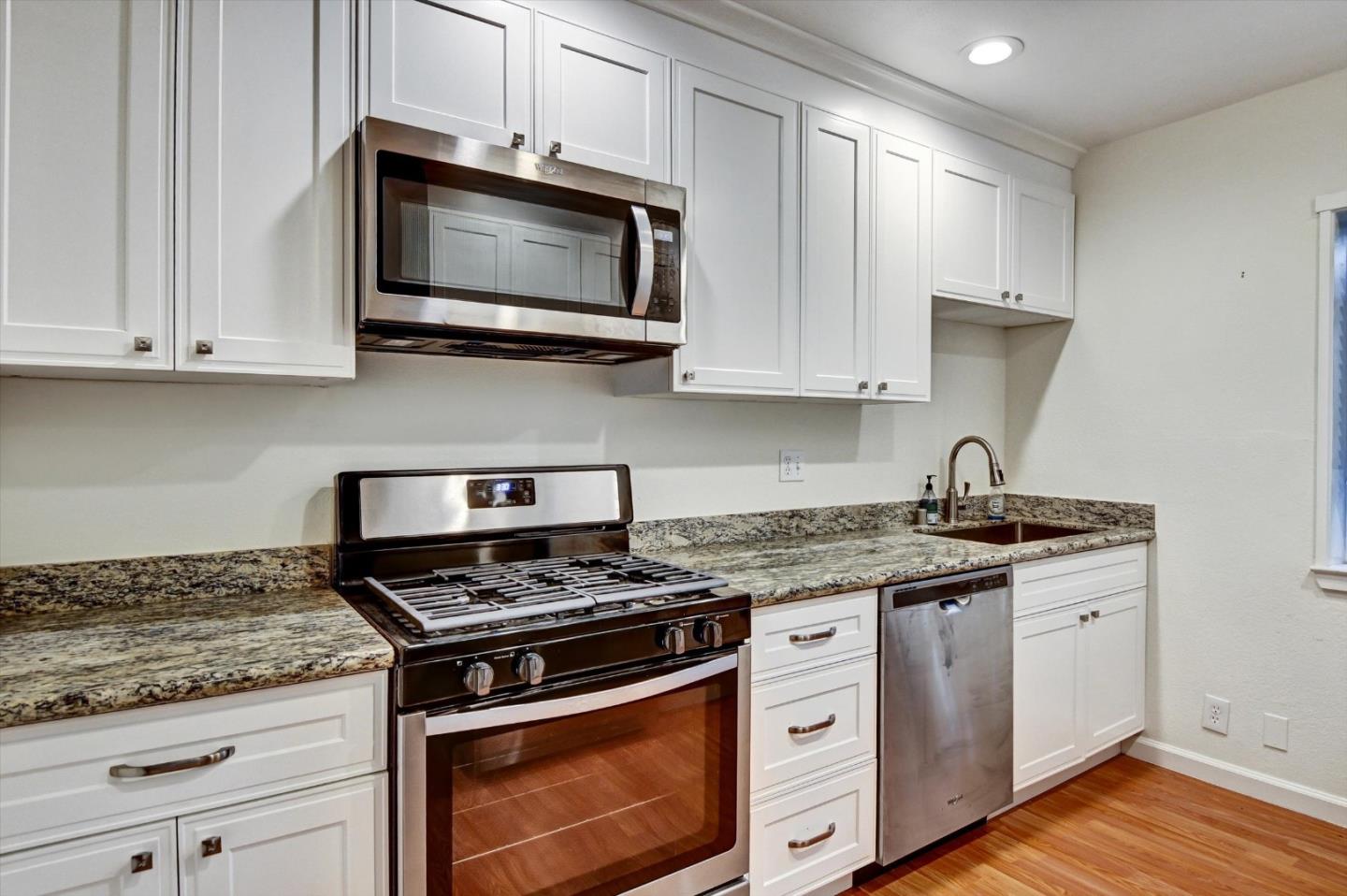 Detail Gallery Image 45 of 56 For 2323 Mastlands Dr, Oakland,  CA 94611 - 5 Beds | 4/1 Baths