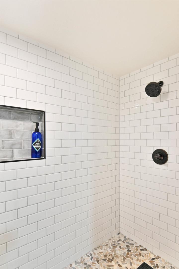 Detail Gallery Image 48 of 56 For 2323 Mastlands Dr, Oakland,  CA 94611 - 5 Beds | 4/1 Baths