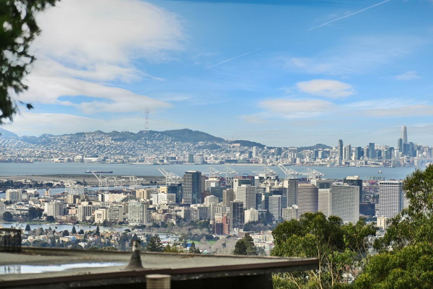 Detail Gallery Image 49 of 56 For 2323 Mastlands Dr, Oakland,  CA 94611 - 5 Beds | 4/1 Baths