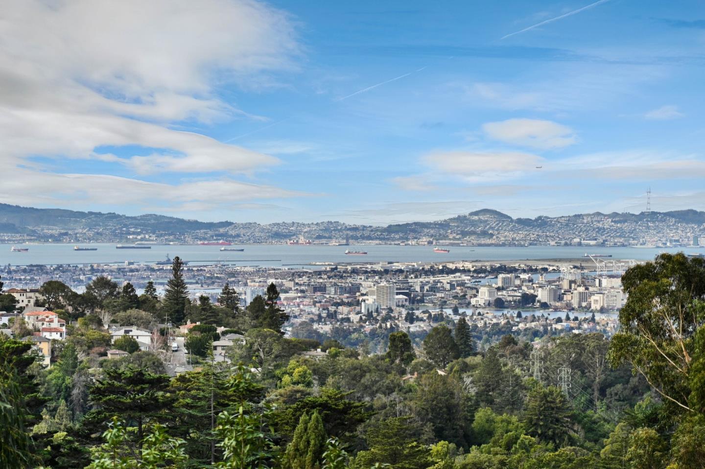 Detail Gallery Image 52 of 56 For 2323 Mastlands Dr, Oakland,  CA 94611 - 5 Beds | 4/1 Baths