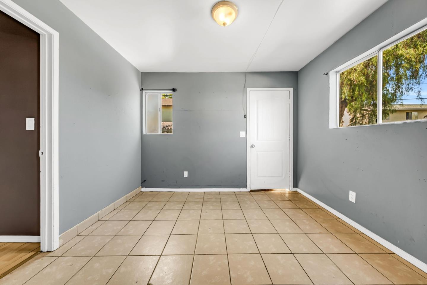 Detail Gallery Image 40 of 47 For 73 Alexander Ct, San Jose,  CA 95116 - 4 Beds | 2 Baths