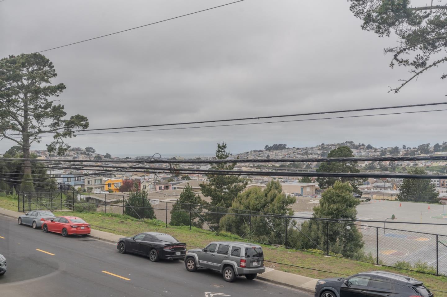 Detail Gallery Image 10 of 38 For 237 Bellevue Ave, Daly City,  CA 94014 - 3 Beds | 2/1 Baths