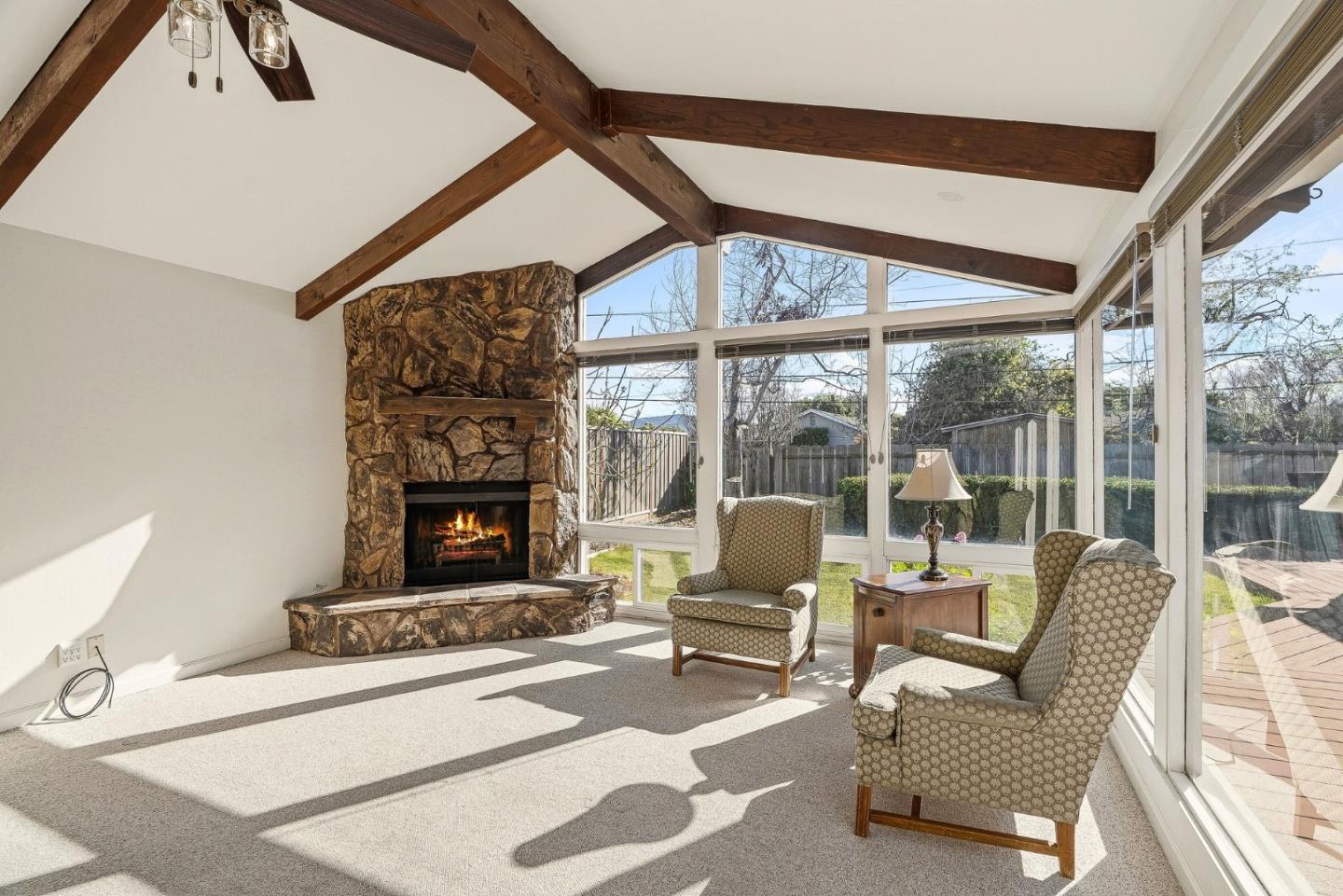 Detail Gallery Image 10 of 42 For 15 Del Rey Cir, Salinas,  CA 93901 - 4 Beds | 3 Baths