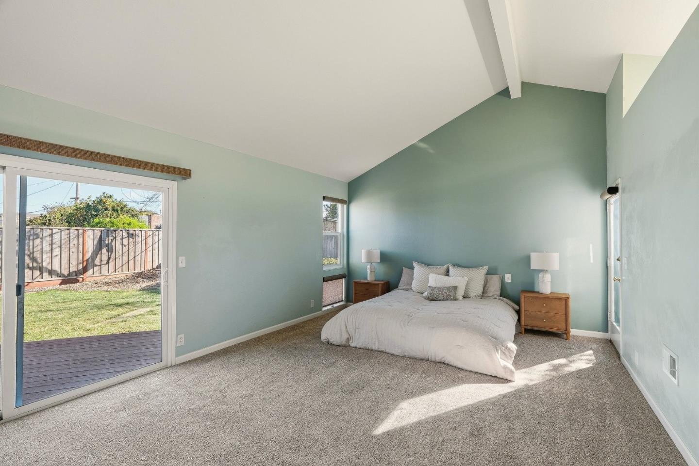 Detail Gallery Image 16 of 42 For 15 Del Rey Cir, Salinas,  CA 93901 - 4 Beds | 3 Baths