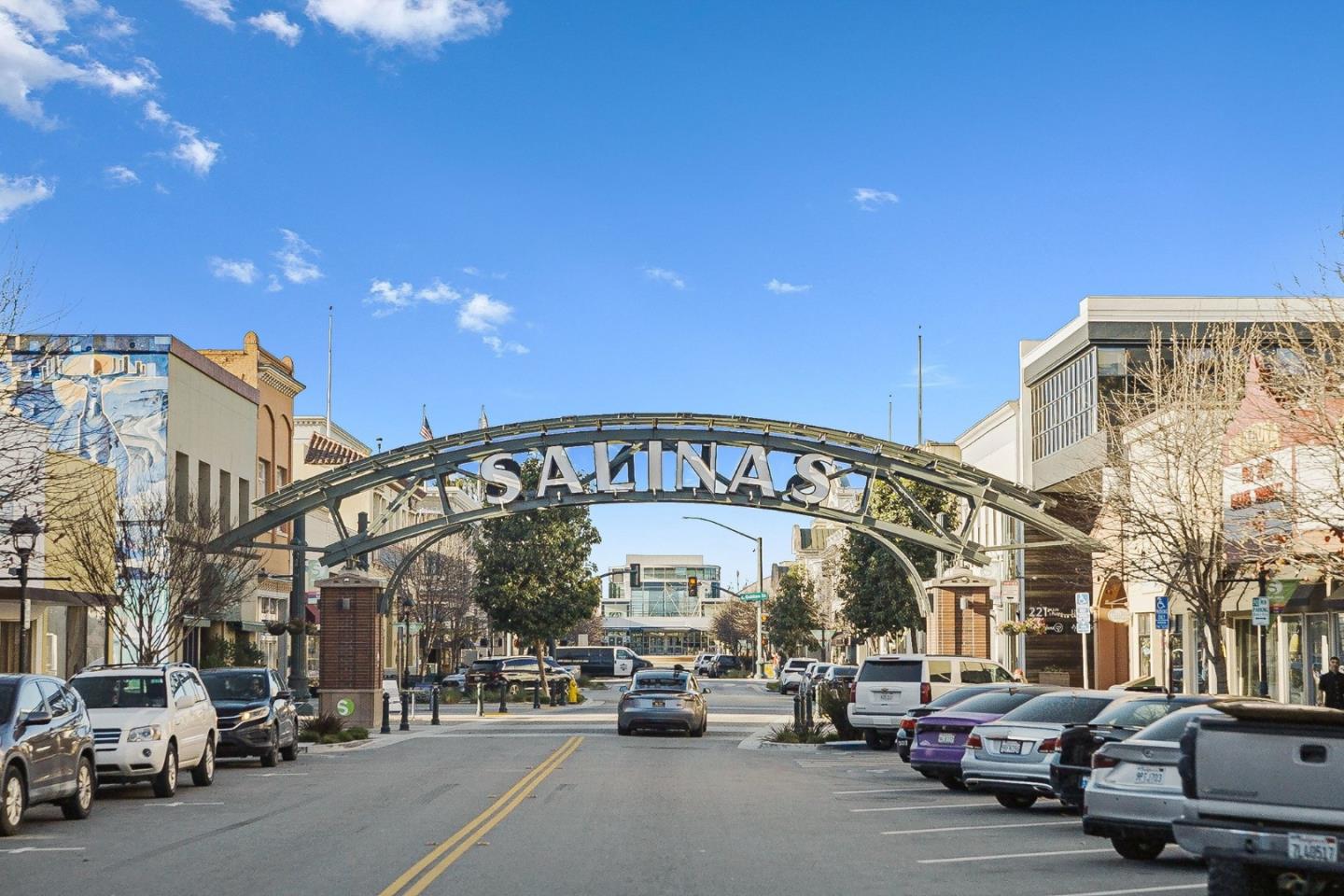 Detail Gallery Image 35 of 42 For 15 Del Rey Cir, Salinas,  CA 93901 - 4 Beds | 3 Baths