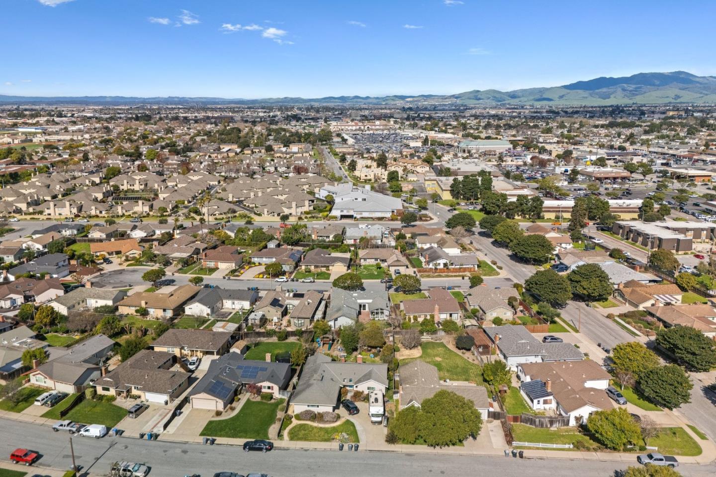 Detail Gallery Image 37 of 42 For 15 Del Rey Cir, Salinas,  CA 93901 - 4 Beds | 3 Baths