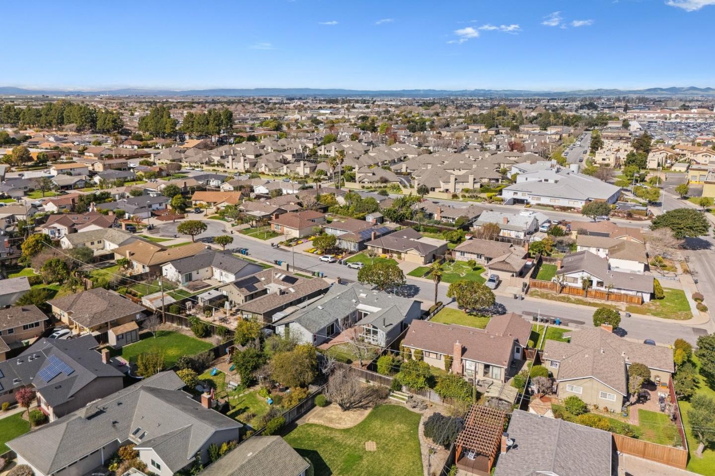 Detail Gallery Image 38 of 42 For 15 Del Rey Cir, Salinas,  CA 93901 - 4 Beds | 3 Baths