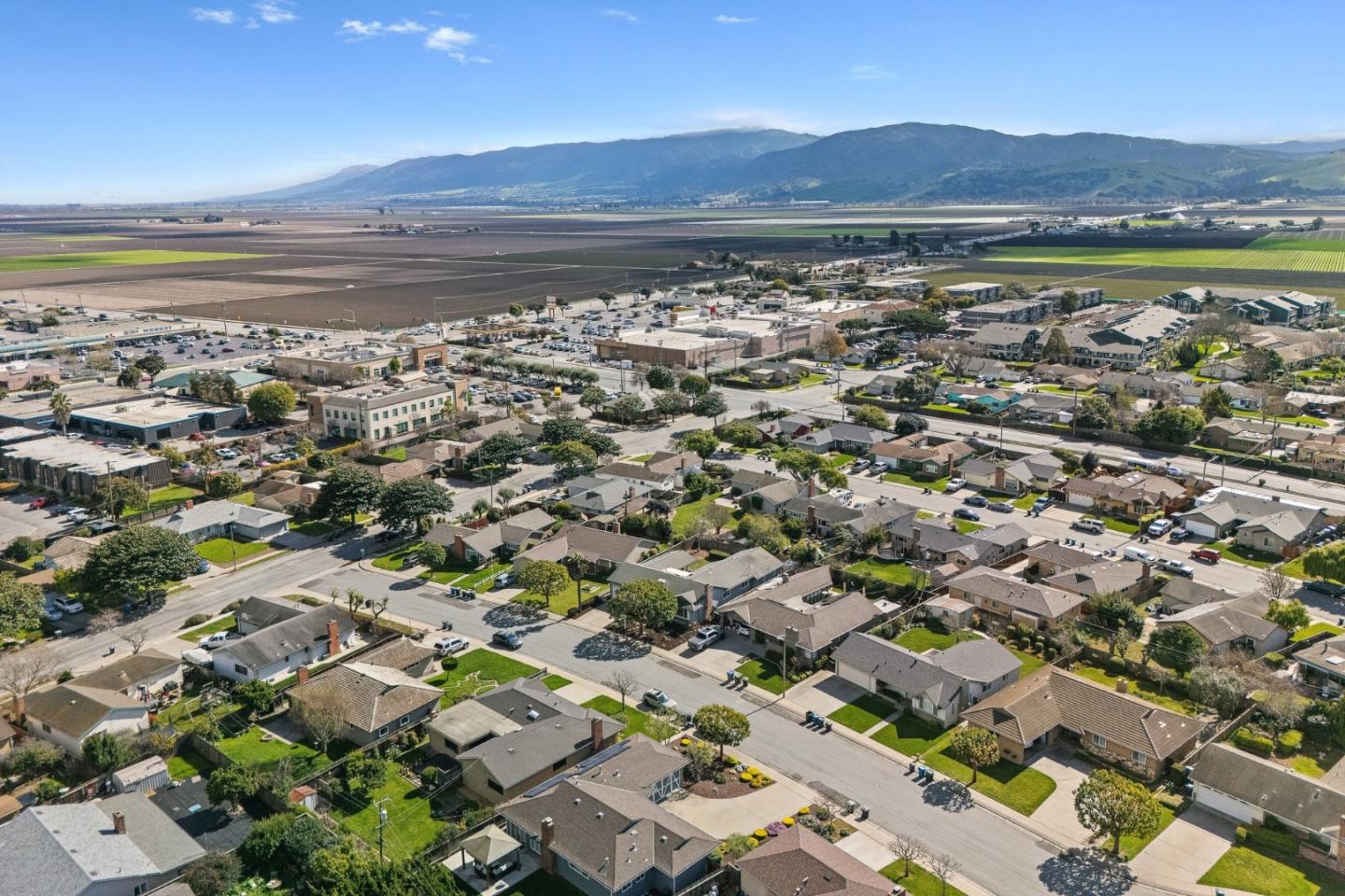 Detail Gallery Image 42 of 42 For 15 Del Rey Cir, Salinas,  CA 93901 - 4 Beds | 3 Baths