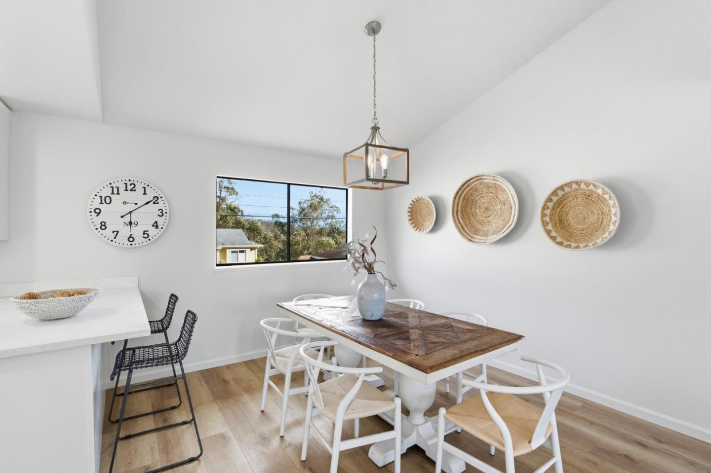 Detail Gallery Image 21 of 71 For 563 El Granada Blvd, El Granada,  CA 94018 - 3 Beds | 2/1 Baths