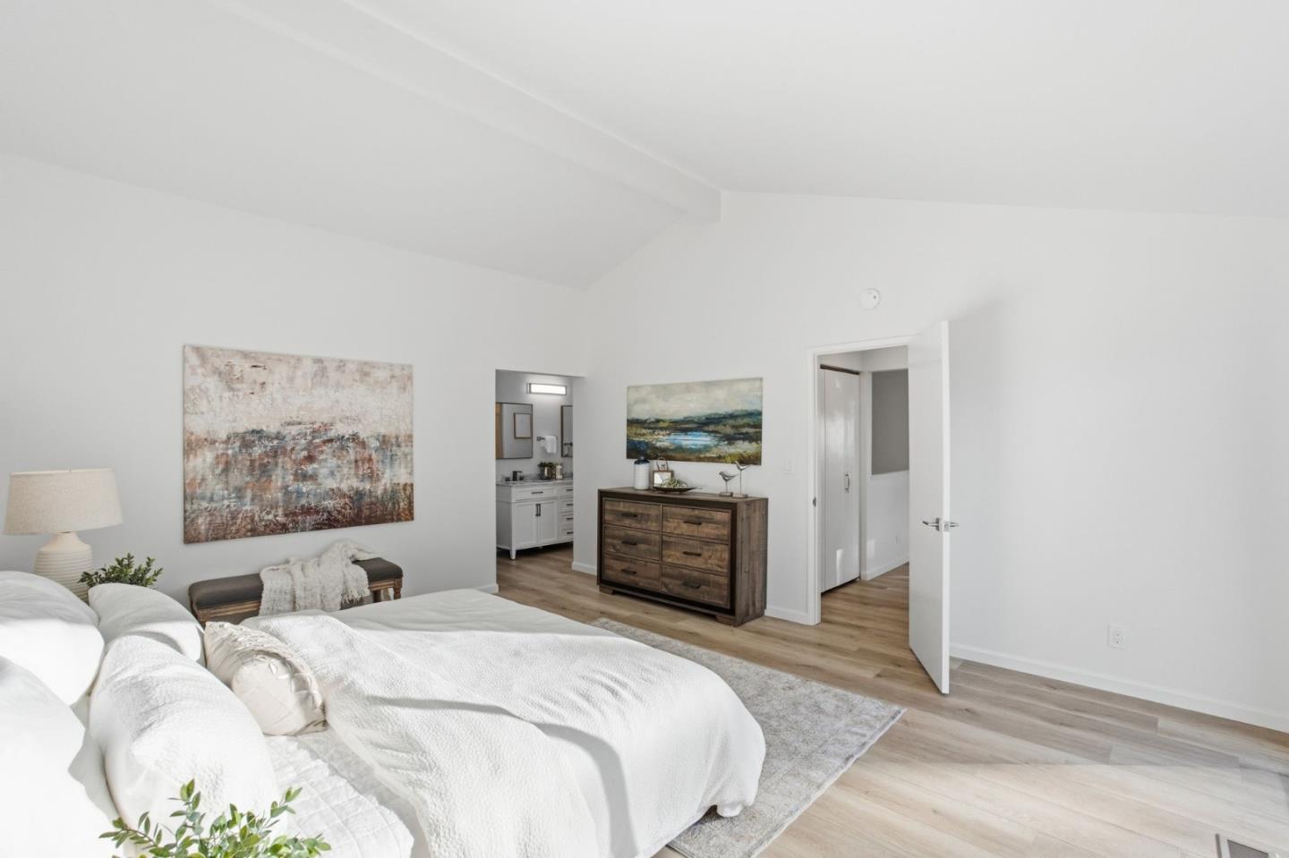 Detail Gallery Image 32 of 71 For 563 El Granada Blvd, El Granada,  CA 94018 - 3 Beds | 2/1 Baths