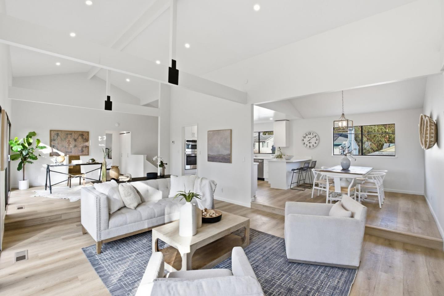 Detail Gallery Image 5 of 71 For 563 El Granada Blvd, El Granada,  CA 94018 - 3 Beds | 2/1 Baths