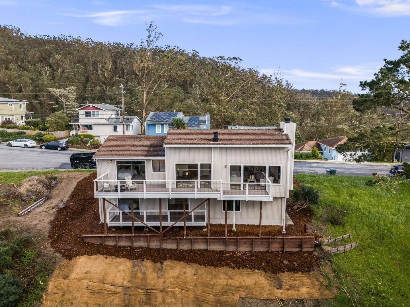 Detail Gallery Image 58 of 71 For 563 El Granada Blvd, El Granada,  CA 94018 - 3 Beds | 2/1 Baths