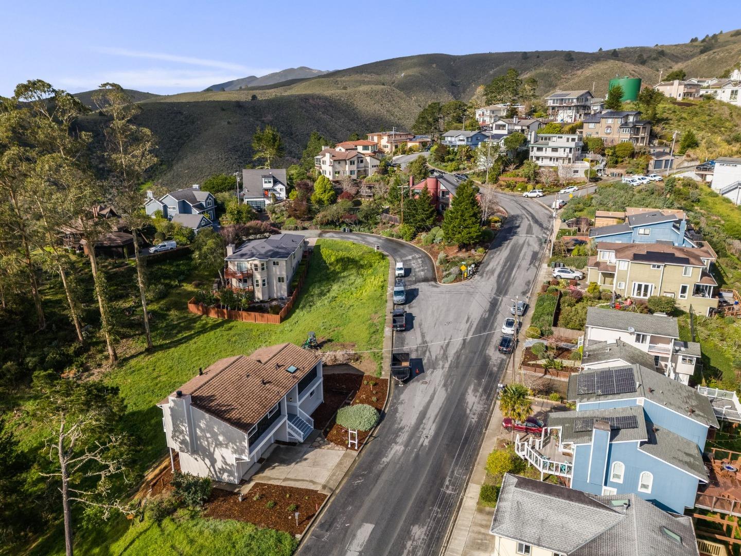 Detail Gallery Image 65 of 71 For 563 El Granada Blvd, El Granada,  CA 94018 - 3 Beds | 2/1 Baths