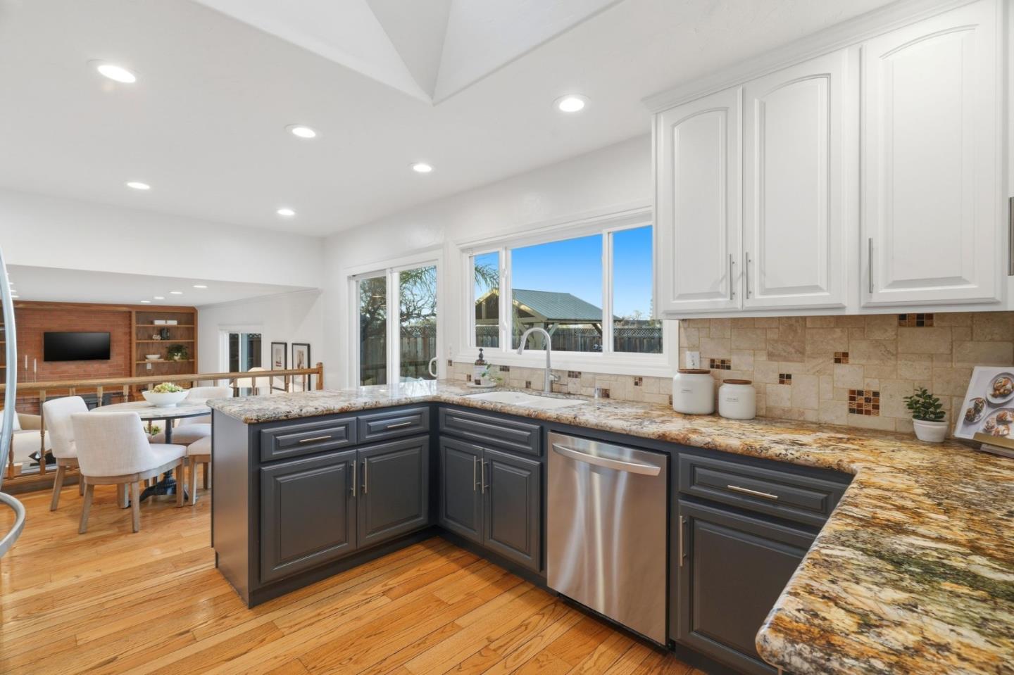 Detail Gallery Image 19 of 66 For 1459 Nesbit Ct, San Jose,  CA 95120 - 4 Beds | 2/1 Baths