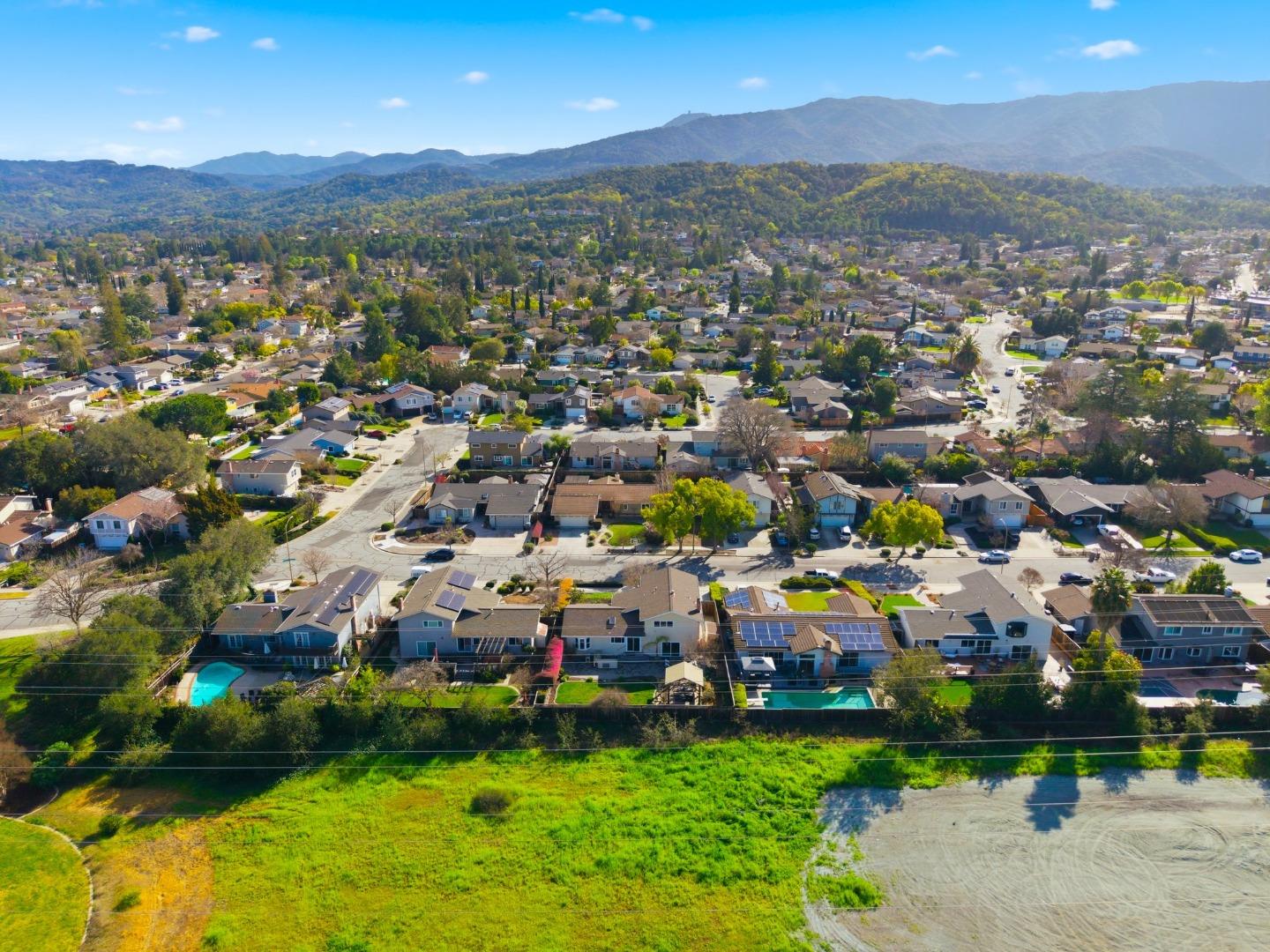 Detail Gallery Image 60 of 66 For 1459 Nesbit Ct, San Jose,  CA 95120 - 4 Beds | 2/1 Baths