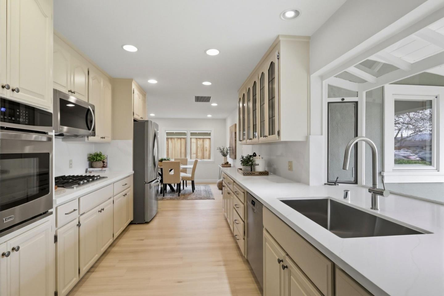 Detail Gallery Image 15 of 40 For 1953 Abinante Ln, San Jose,  CA 95124 - 3 Beds | 2/1 Baths