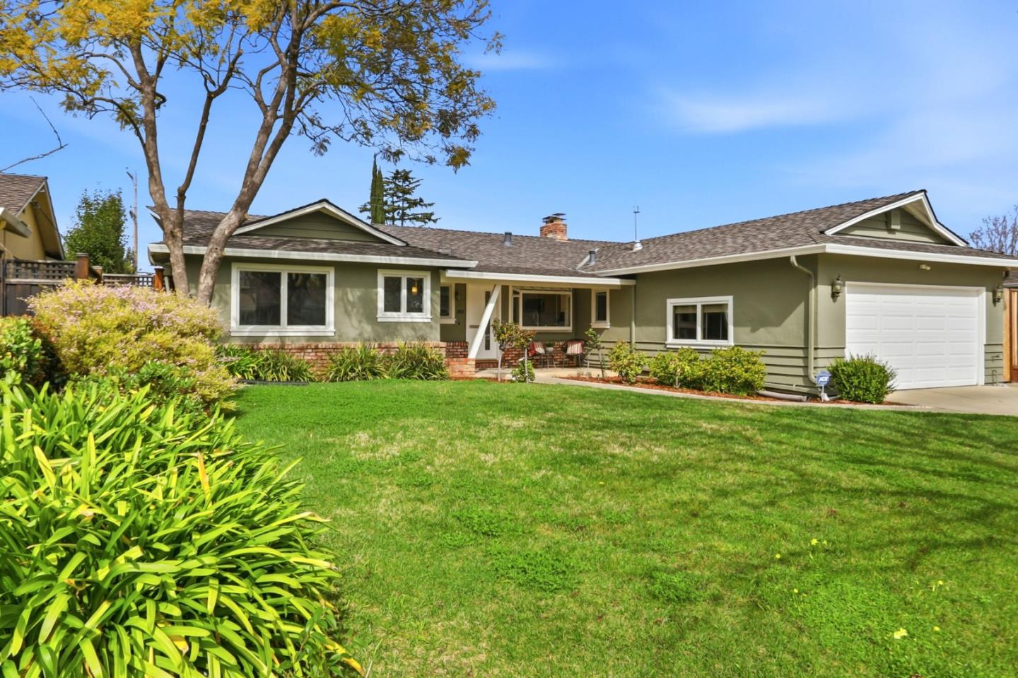 Detail Gallery Image 2 of 40 For 1953 Abinante Ln, San Jose,  CA 95124 - 3 Beds | 2/1 Baths