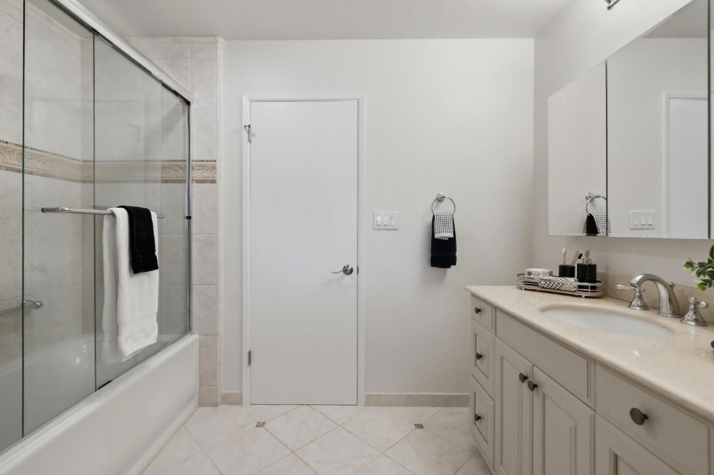 Detail Gallery Image 31 of 40 For 1953 Abinante Ln, San Jose,  CA 95124 - 3 Beds | 2/1 Baths