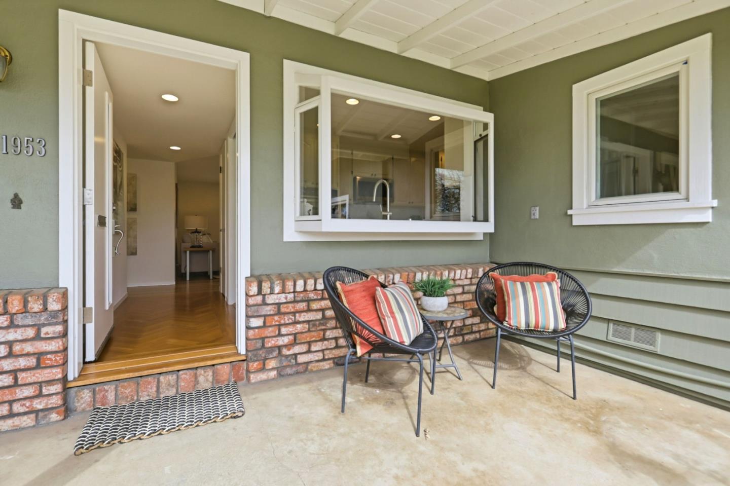 Detail Gallery Image 4 of 40 For 1953 Abinante Ln, San Jose,  CA 95124 - 3 Beds | 2/1 Baths