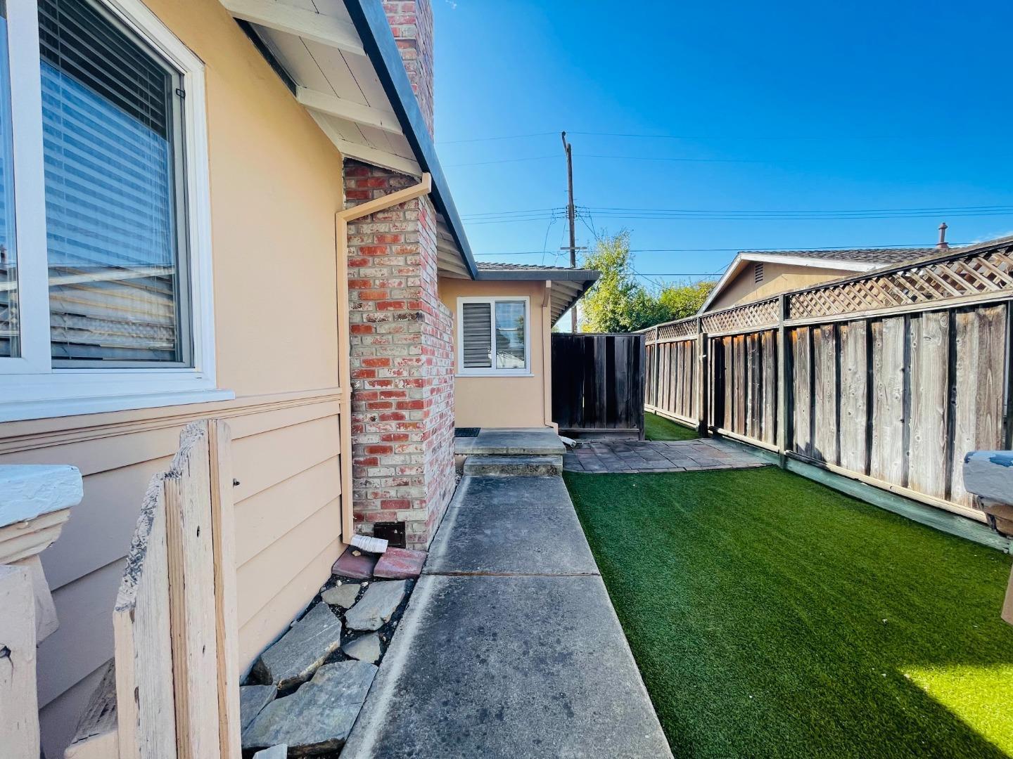 Detail Gallery Image 17 of 26 For 2186 San Rafael, Santa Clara,  CA 95051 - 3 Beds | 2 Baths