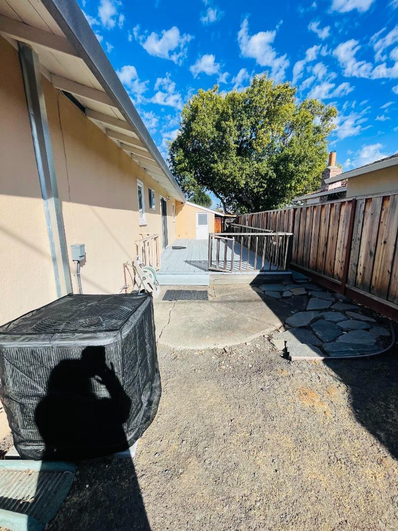 Detail Gallery Image 3 of 26 For 2186 San Rafael, Santa Clara,  CA 95051 - 3 Beds | 2 Baths