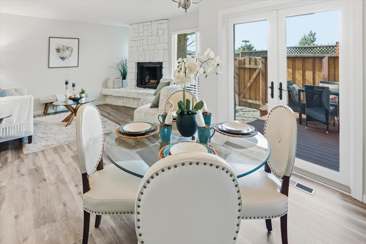 Detail Gallery Image 11 of 47 For 3069 Arlington Dr, Aptos,  CA 95003 - 3 Beds | 2/1 Baths