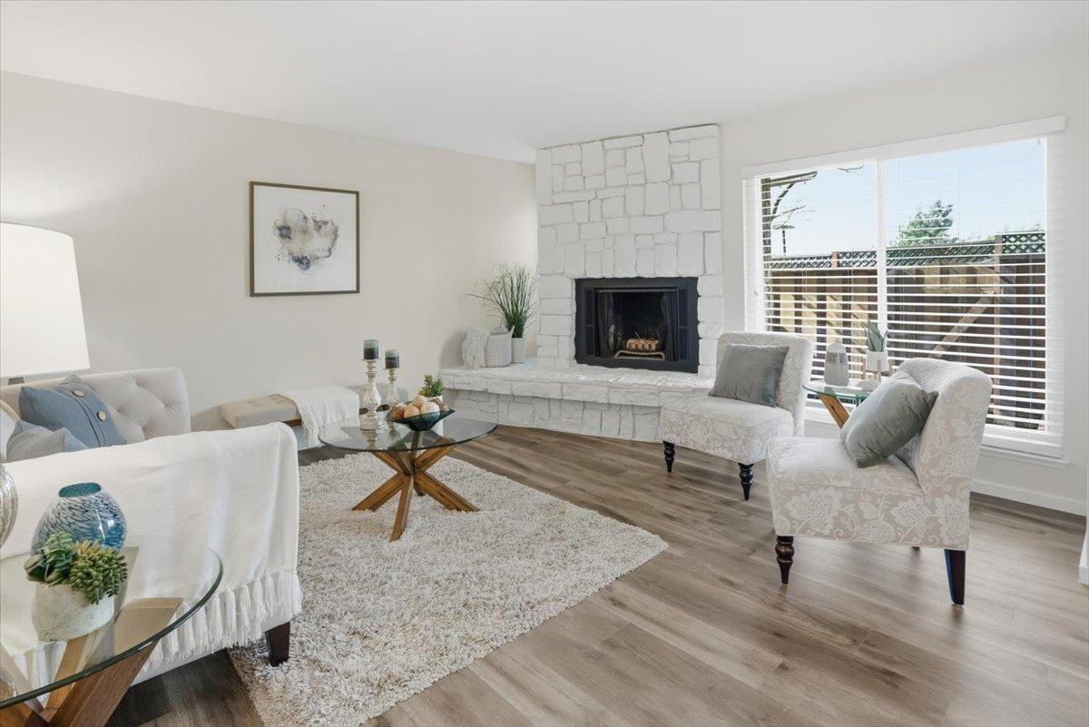 Detail Gallery Image 5 of 47 For 3069 Arlington Dr, Aptos,  CA 95003 - 3 Beds | 2/1 Baths