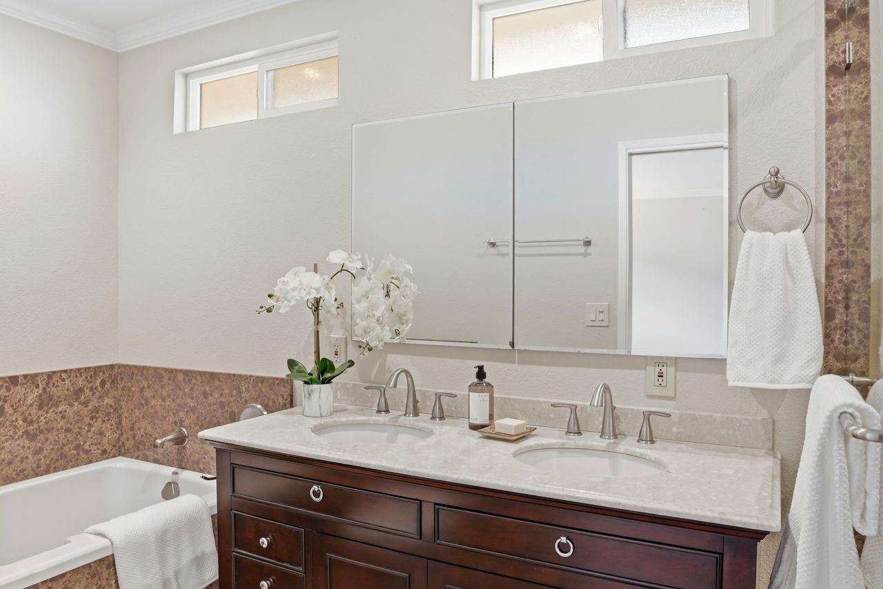 Detail Gallery Image 16 of 39 For 701 Archer St, Monterey,  CA 93940 - 3 Beds | 3 Baths