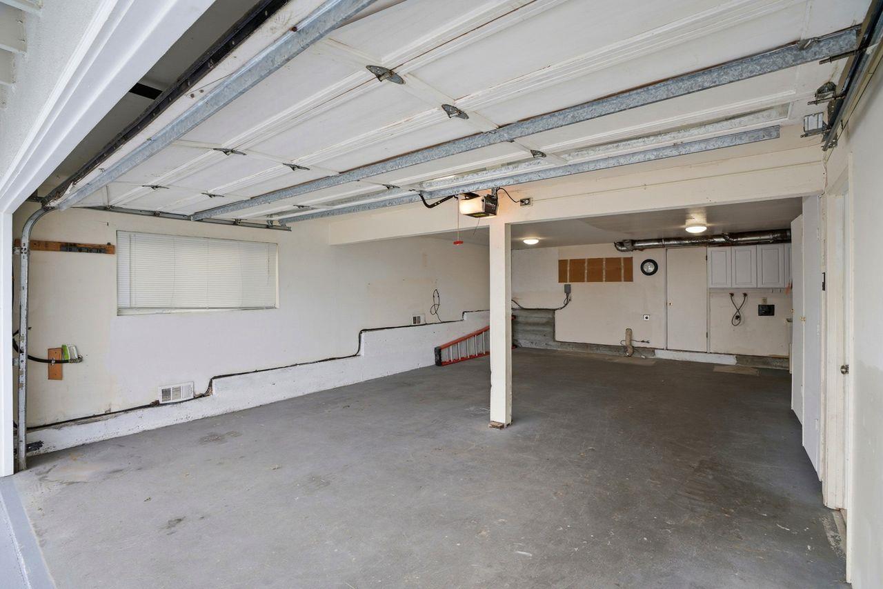 Detail Gallery Image 32 of 39 For 701 Archer St, Monterey,  CA 93940 - 3 Beds | 3 Baths