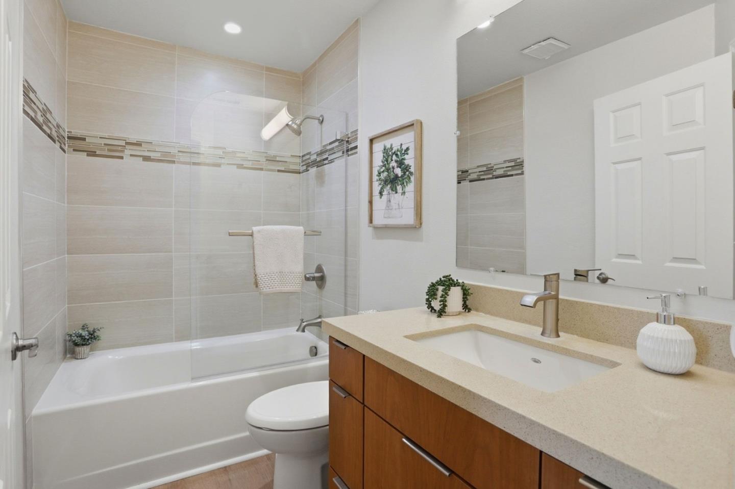 Detail Gallery Image 19 of 39 For 1169 Minnesota Ave #1,  San Jose,  CA 95125 - 3 Beds | 2 Baths