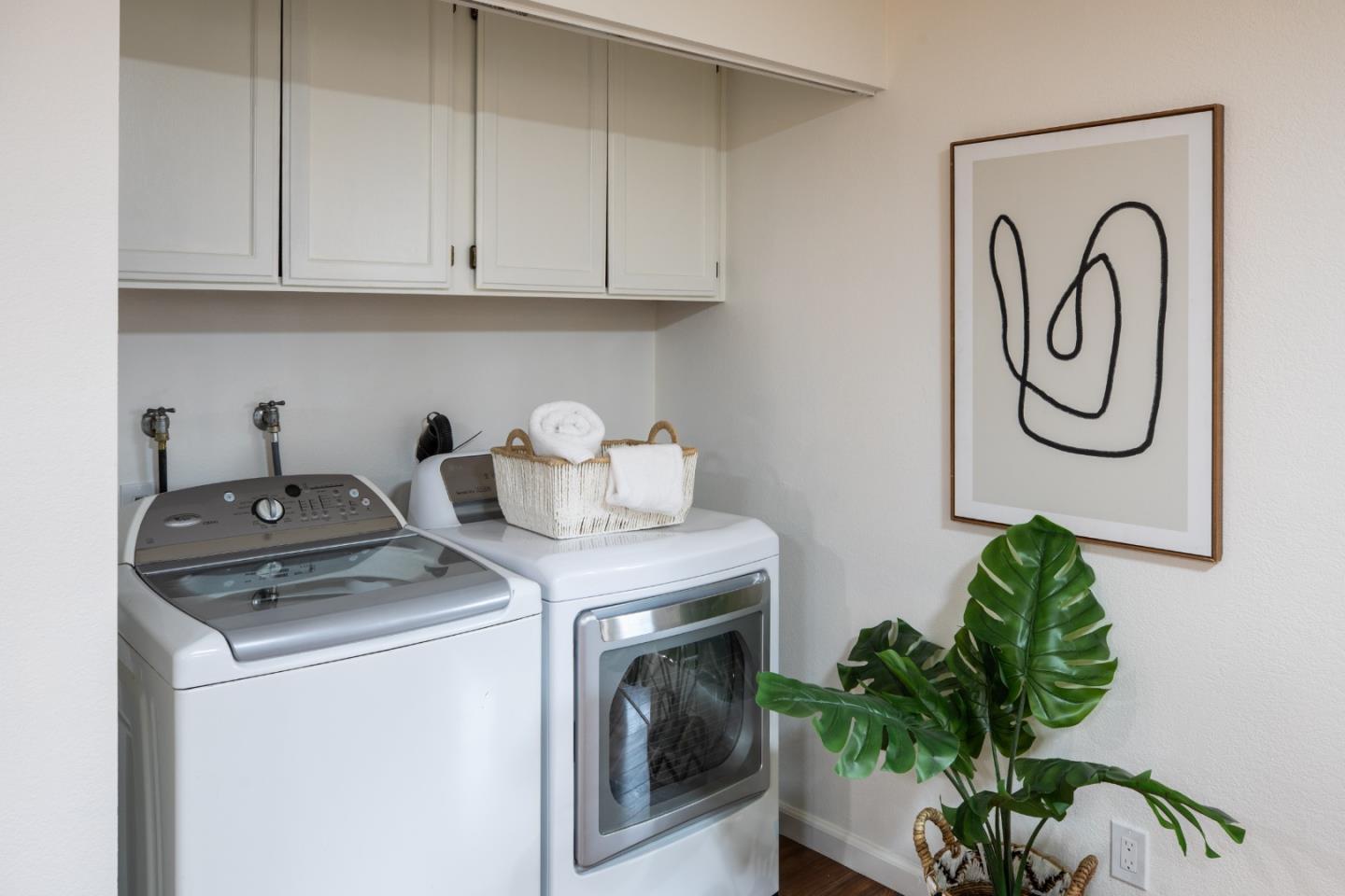 Detail Gallery Image 12 of 33 For 2245 S San Tomas Aquino Rd, Campbell,  CA 95008 - 4 Beds | 2/1 Baths