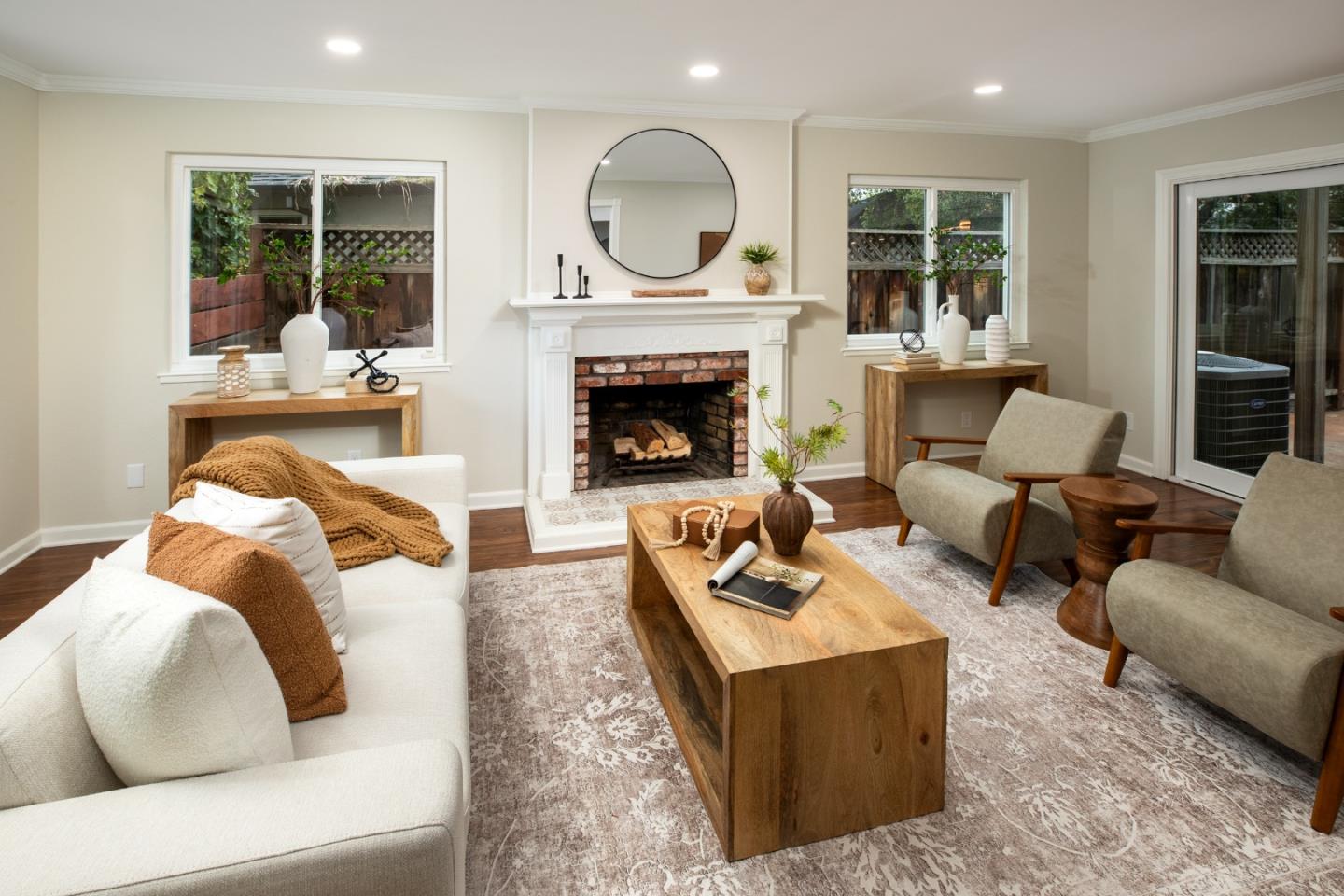 Detail Gallery Image 3 of 33 For 2245 S San Tomas Aquino Rd, Campbell,  CA 95008 - 4 Beds | 2/1 Baths