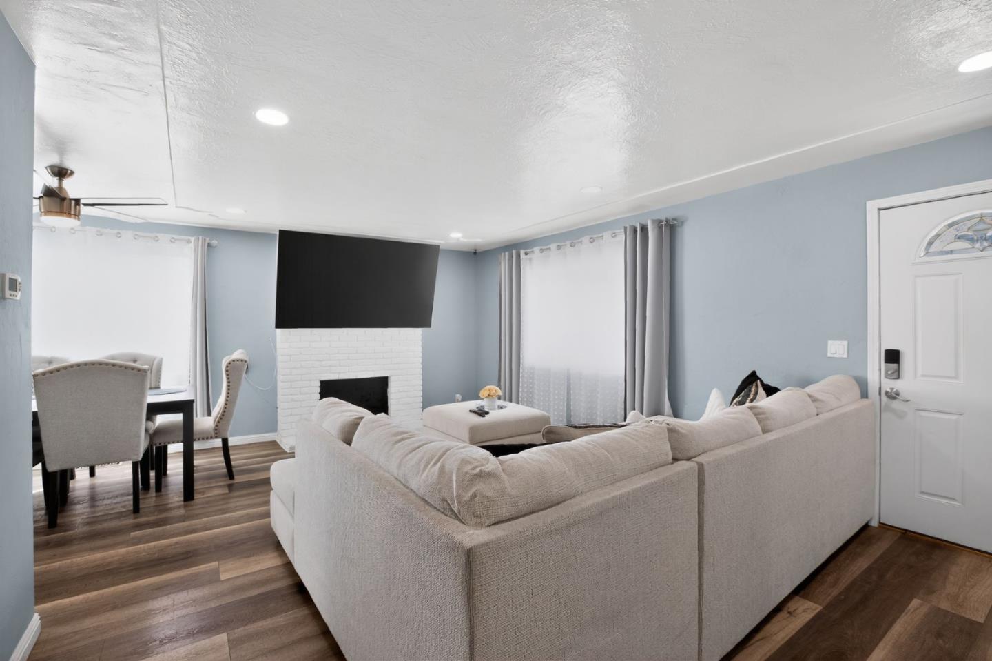 Detail Gallery Image 8 of 27 For 24 Amesti Rd, Watsonville,  CA 95076 - 3 Beds | 1/1 Baths