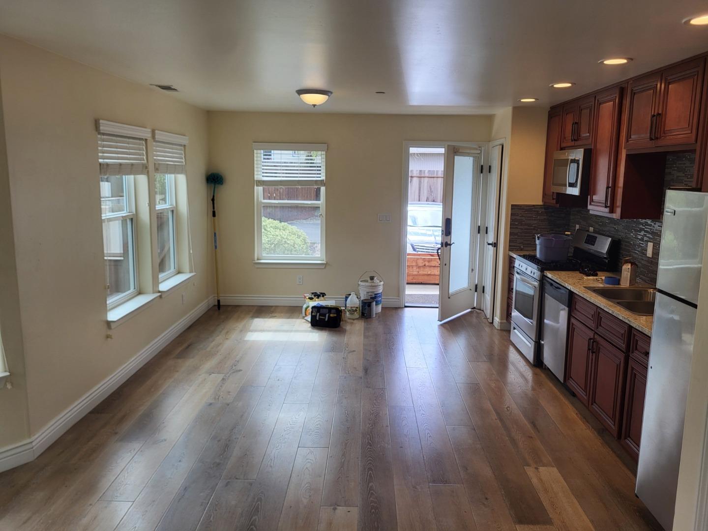 Detail Gallery Image 7 of 9 For 3282 Winkle Ave, Santa Cruz,  CA 95065 - 1 Beds | 1 Baths