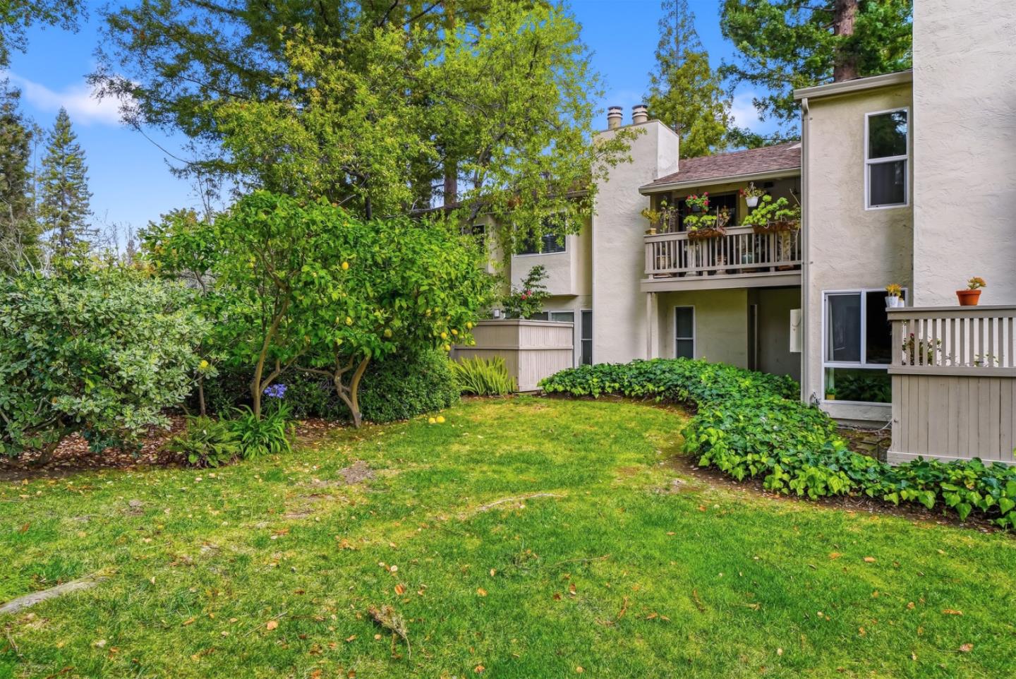 Detail Gallery Image 29 of 49 For 19124 Vineyard Ln, Saratoga,  CA 95070 - 3 Beds | 2/1 Baths