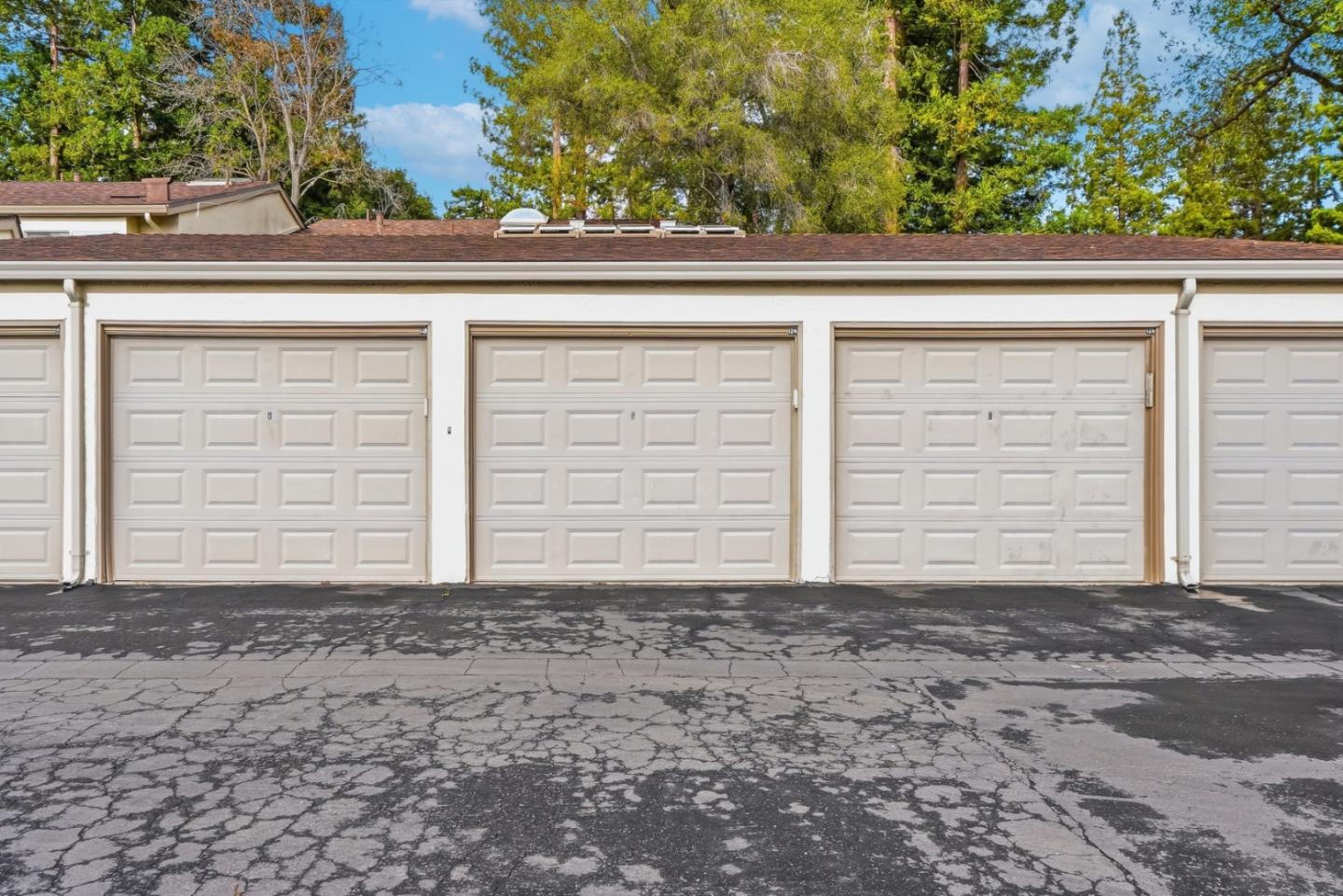 Detail Gallery Image 31 of 49 For 19124 Vineyard Ln, Saratoga,  CA 95070 - 3 Beds | 2/1 Baths
