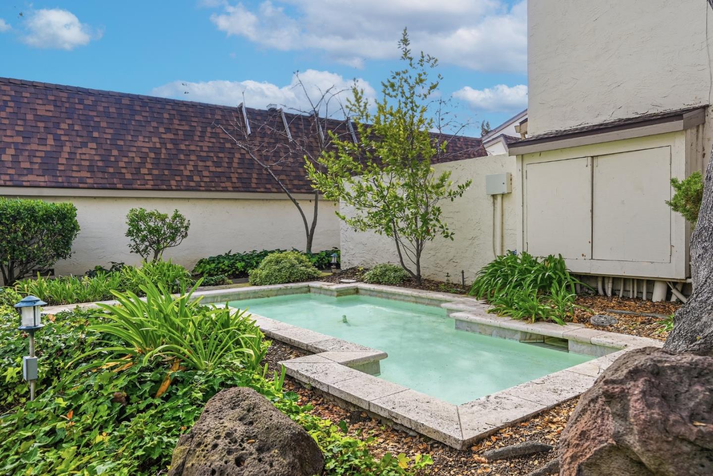 Detail Gallery Image 32 of 49 For 19124 Vineyard Ln, Saratoga,  CA 95070 - 3 Beds | 2/1 Baths