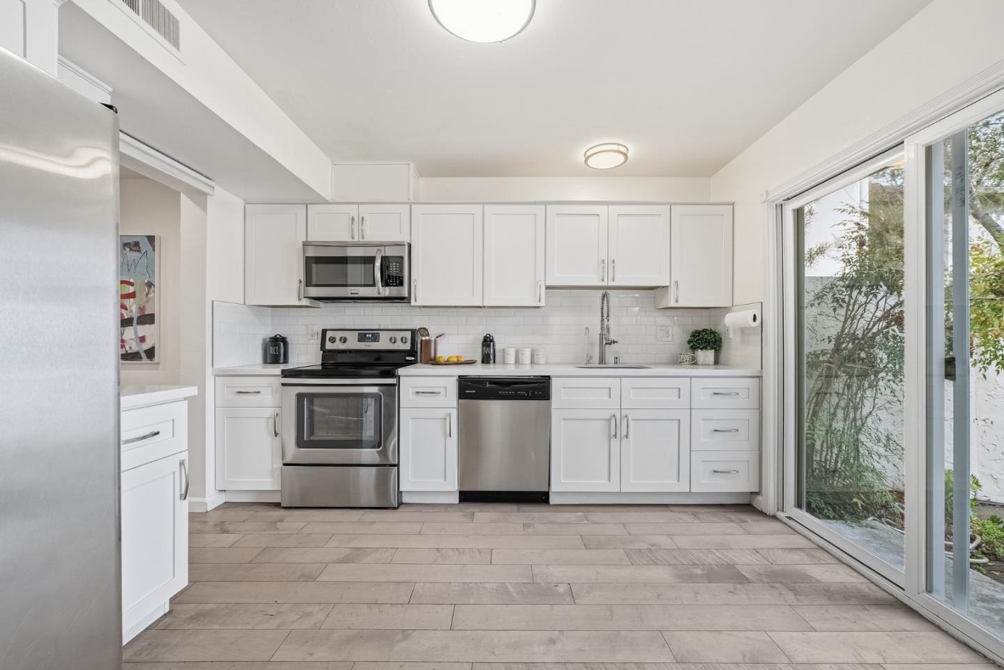 Detail Gallery Image 8 of 49 For 19124 Vineyard Ln, Saratoga,  CA 95070 - 3 Beds | 2/1 Baths