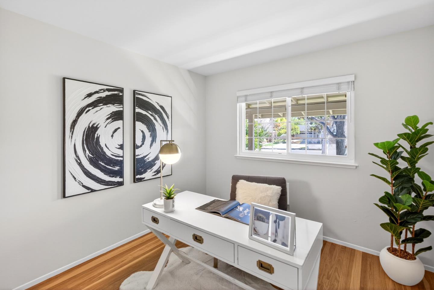 Detail Gallery Image 15 of 29 For 1539 Klamath Dr, Sunnyvale,  CA 94087 - 3 Beds | 2 Baths