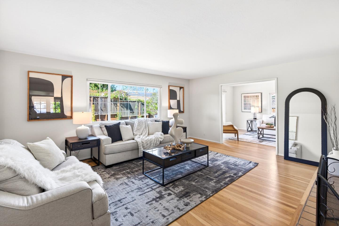 Detail Gallery Image 4 of 29 For 1539 Klamath Dr, Sunnyvale,  CA 94087 - 3 Beds | 2 Baths