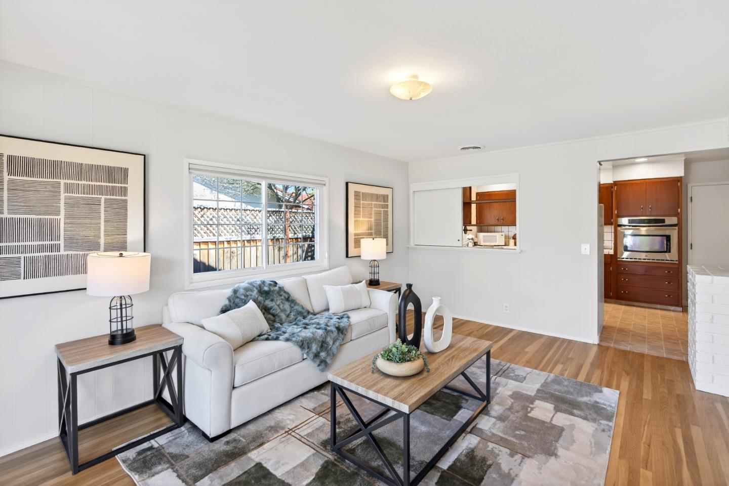 Detail Gallery Image 8 of 29 For 1539 Klamath Dr, Sunnyvale,  CA 94087 - 3 Beds | 2 Baths