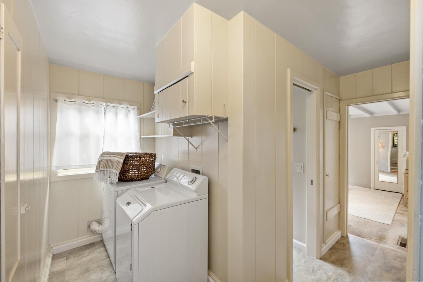 Detail Gallery Image 13 of 28 For 705 Grace St, Monterey,  CA 93940 - 3 Beds | 2 Baths