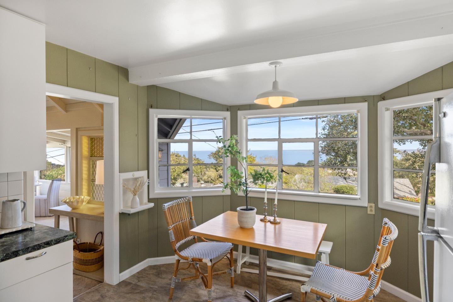 Detail Gallery Image 5 of 28 For 705 Grace St, Monterey,  CA 93940 - 3 Beds | 2 Baths