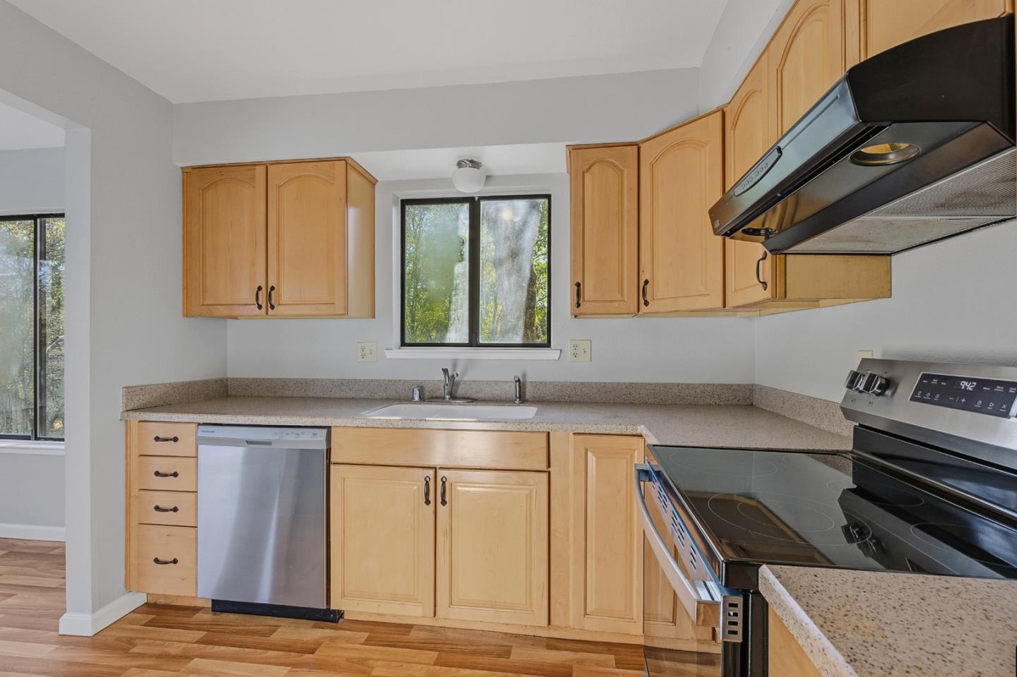 Detail Gallery Image 6 of 32 For 23014 Spyglass Court, Auburn_NVA,  CA 95602 - 3 Beds | 2 Baths