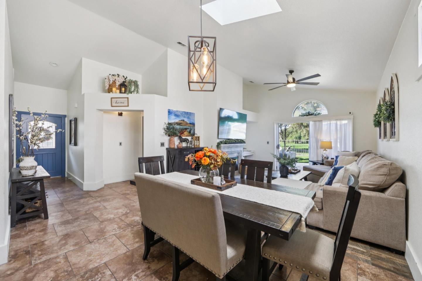 Detail Gallery Image 10 of 35 For 2483 Cherry Hills Dr, Discovery Bay,  CA 94505 - 2 Beds | 2 Baths