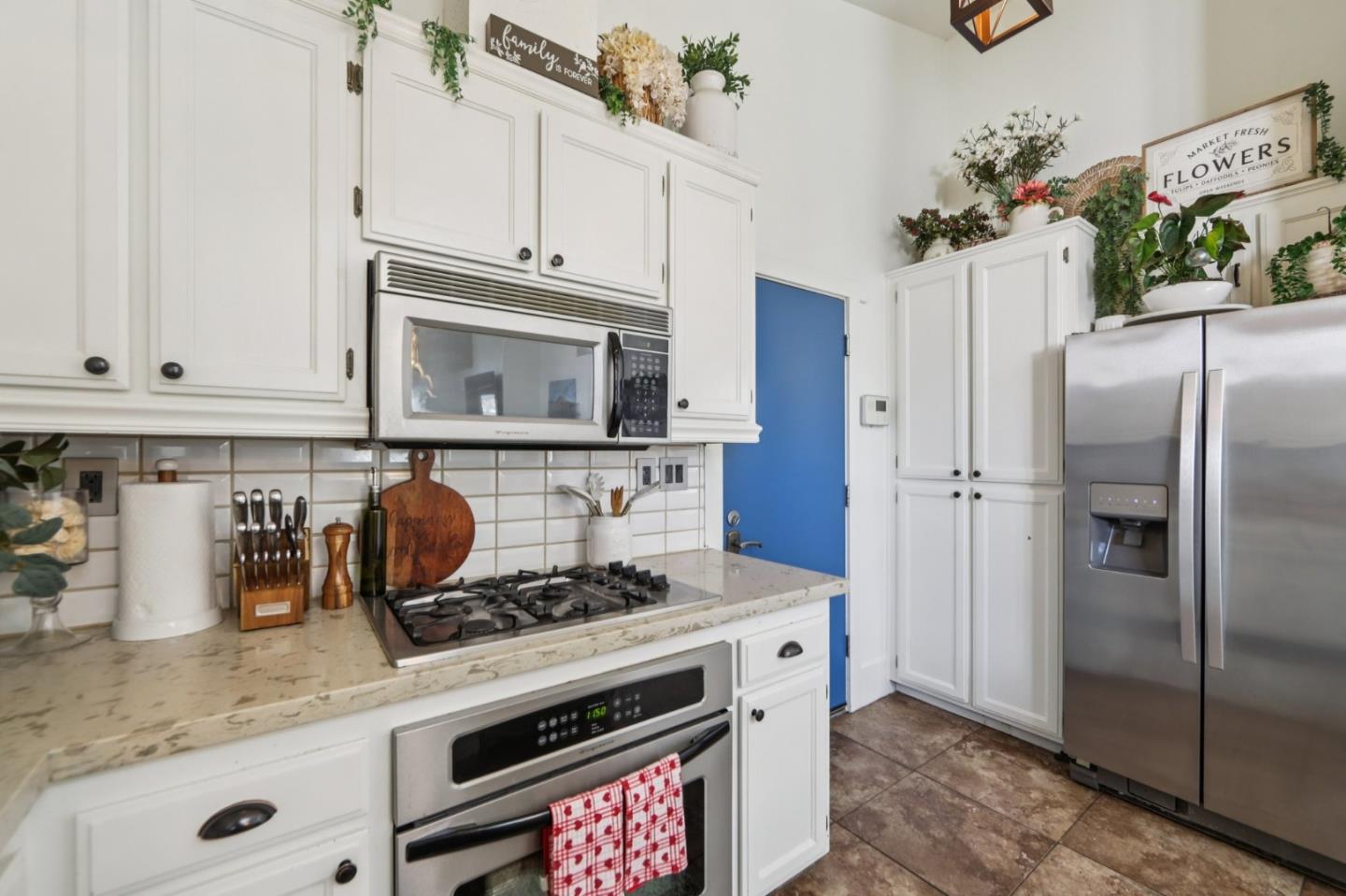 Detail Gallery Image 14 of 35 For 2483 Cherry Hills Dr, Discovery Bay,  CA 94505 - 2 Beds | 2 Baths