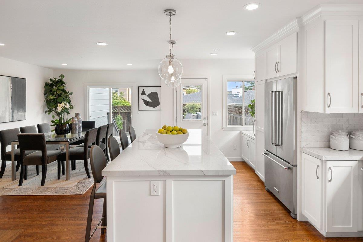 Detail Gallery Image 7 of 25 For 152 Pepper Ave, Burlingame,  CA 94010 - 4 Beds | 3 Baths