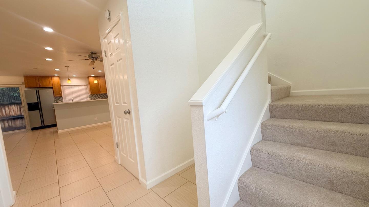 Detail Gallery Image 14 of 36 For 1013 Woodside Rd #1013,  Redwood City,  CA 94061 - 3 Beds | 2/1 Baths