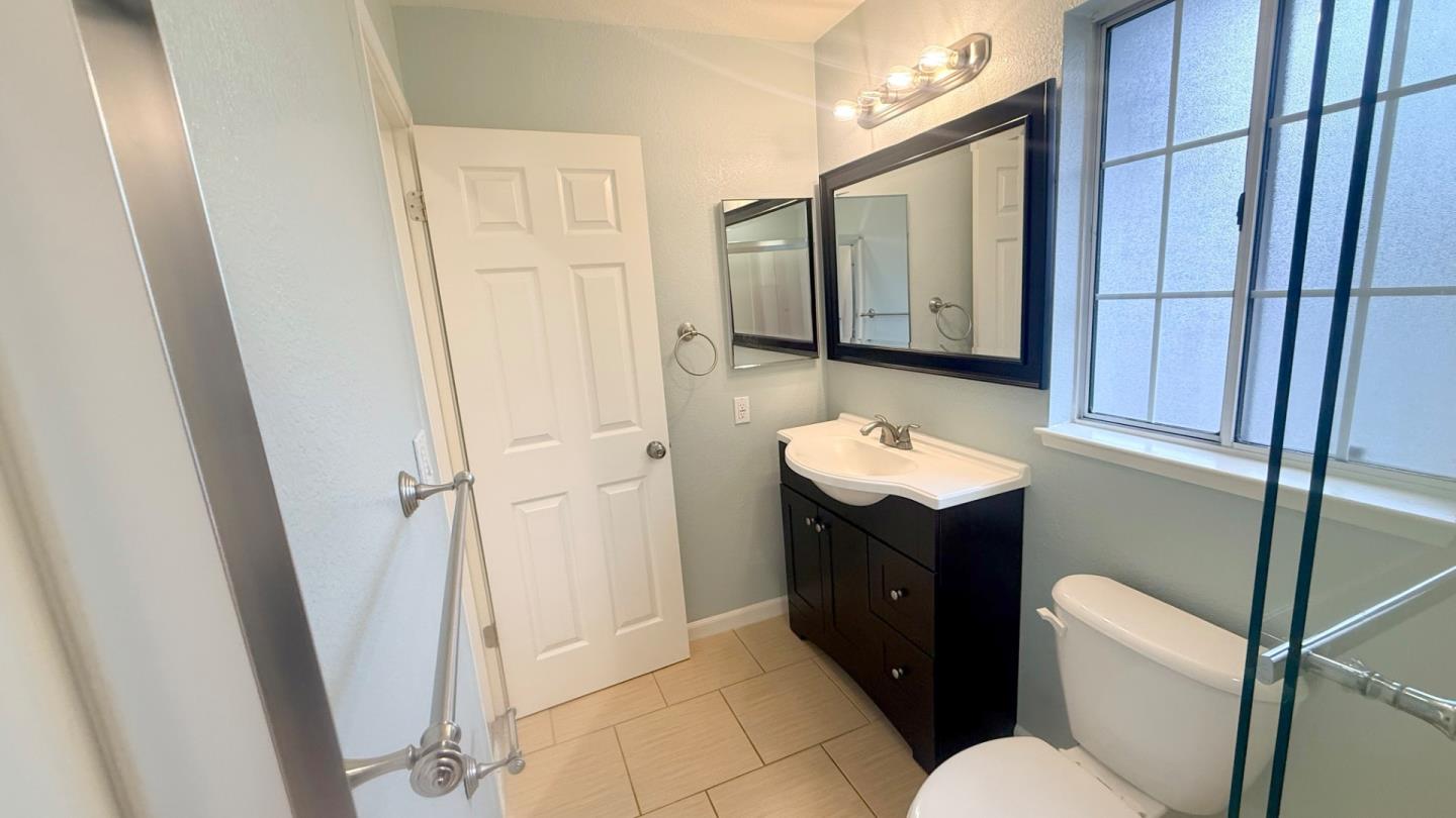 Detail Gallery Image 23 of 36 For 1013 Woodside Rd #1013,  Redwood City,  CA 94061 - 3 Beds | 2/1 Baths