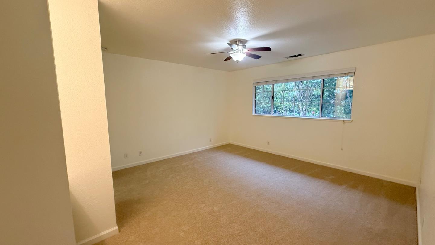 Detail Gallery Image 25 of 36 For 1013 Woodside Rd #1013,  Redwood City,  CA 94061 - 3 Beds | 2/1 Baths